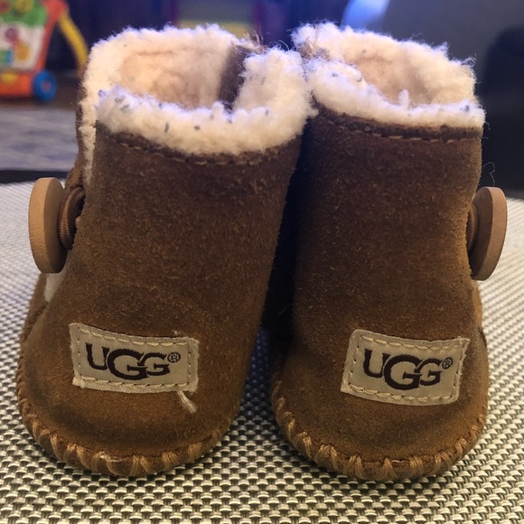 ugg lemmy ii bootie